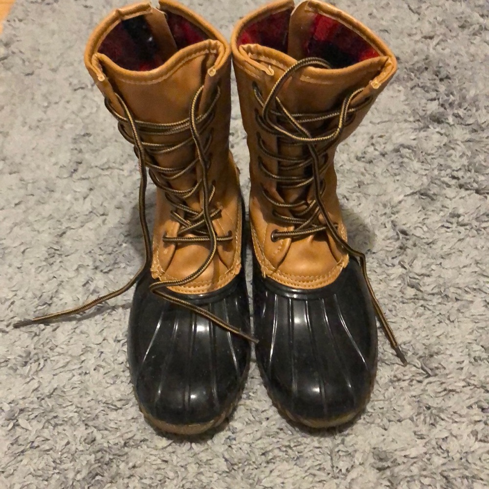 Madden Girl Duck Boots